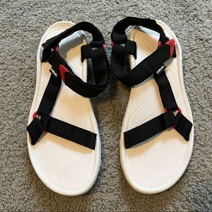 Teva universal black white sandal men’s size 13